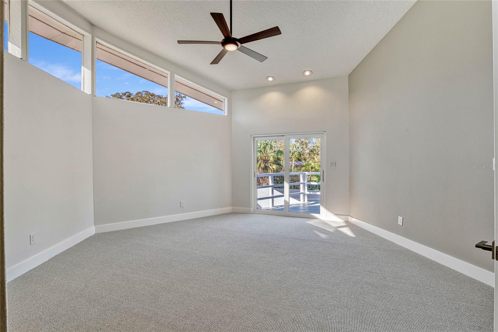 Image 25 of 59 For 8922 Bay Cove Court