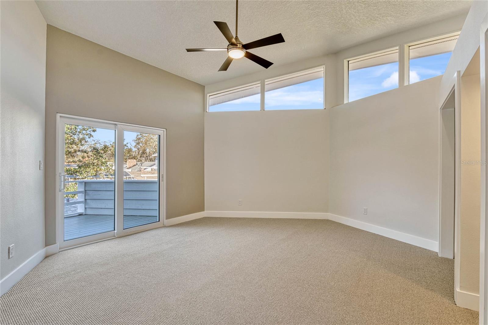 Image 26 of 59 For 8922 Bay Cove Court