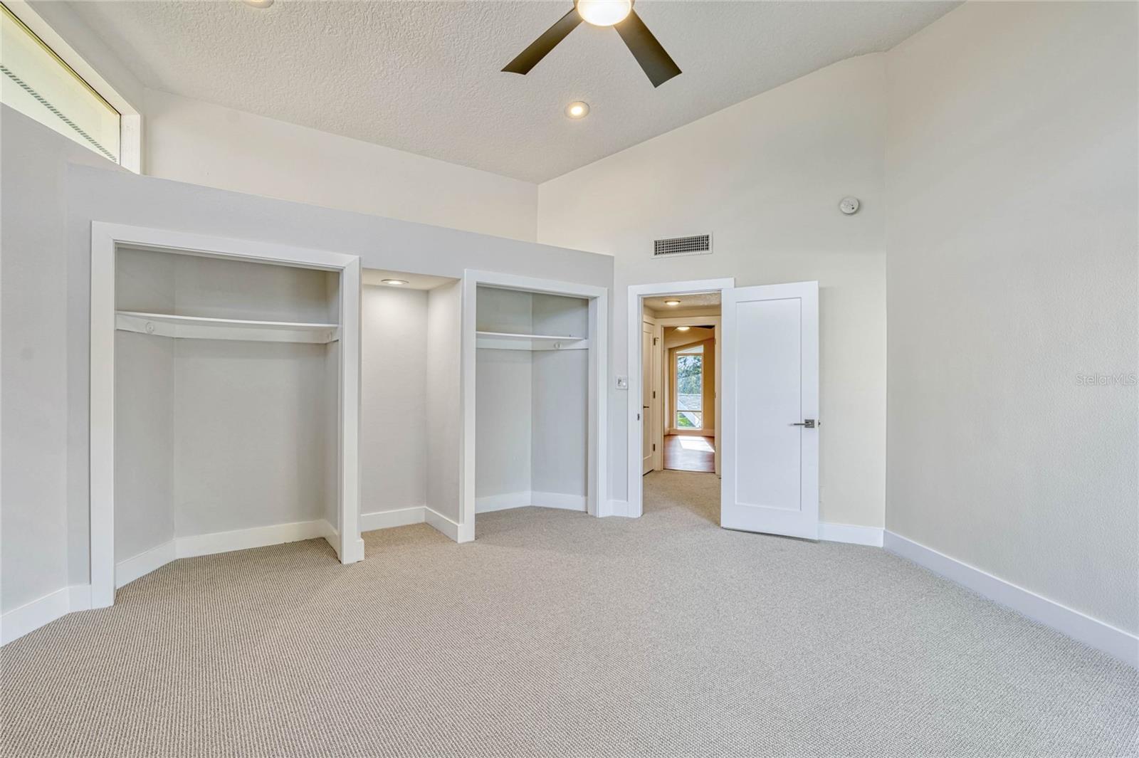 Image 27 of 59 For 8922 Bay Cove Court