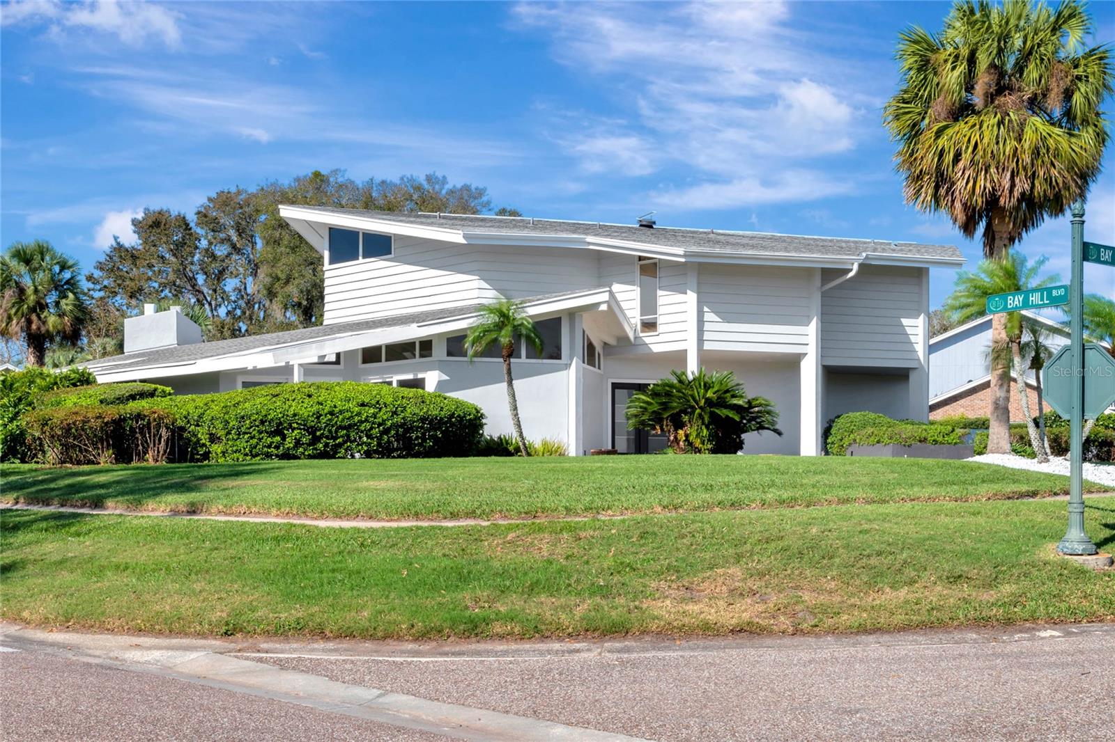 Image 3 of 59 For 8922 Bay Cove Court
