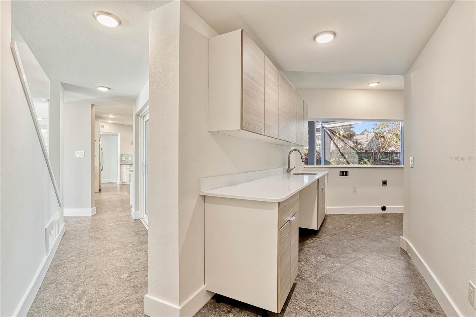 Image 37 of 59 For 8922 Bay Cove Court