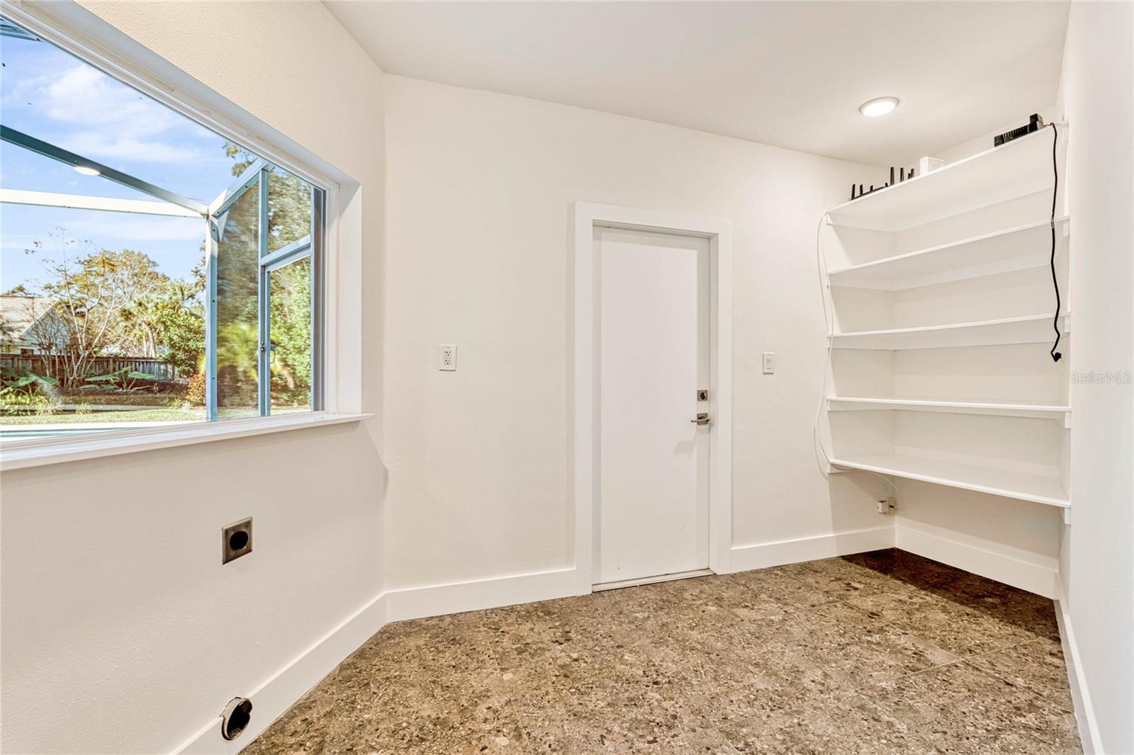 Image 38 of 59 For 8922 Bay Cove Court