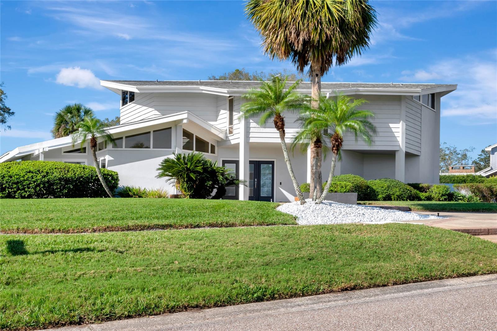 Image 5 of 59 For 8922 Bay Cove Court