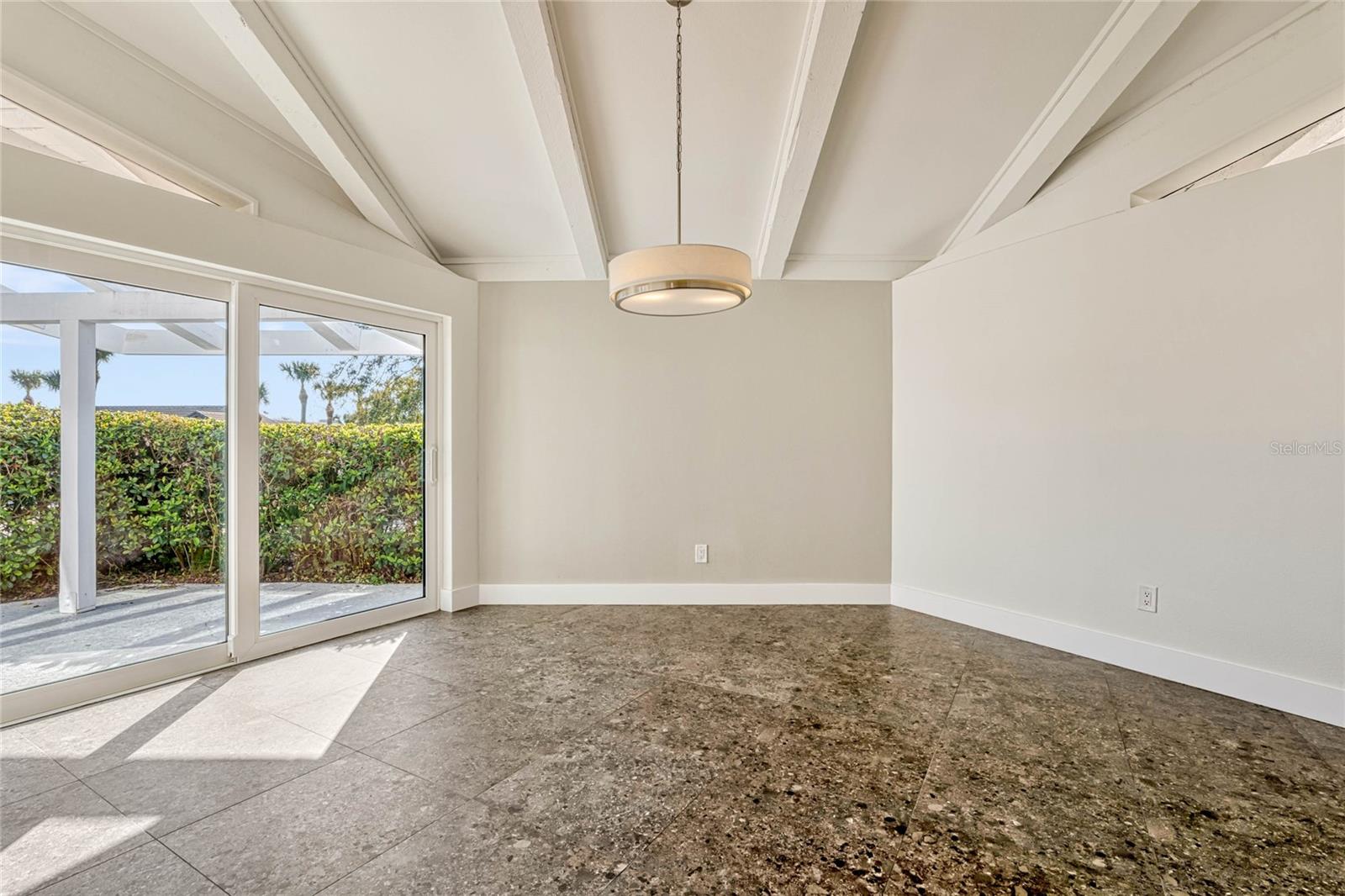Image 7 of 59 For 8922 Bay Cove Court