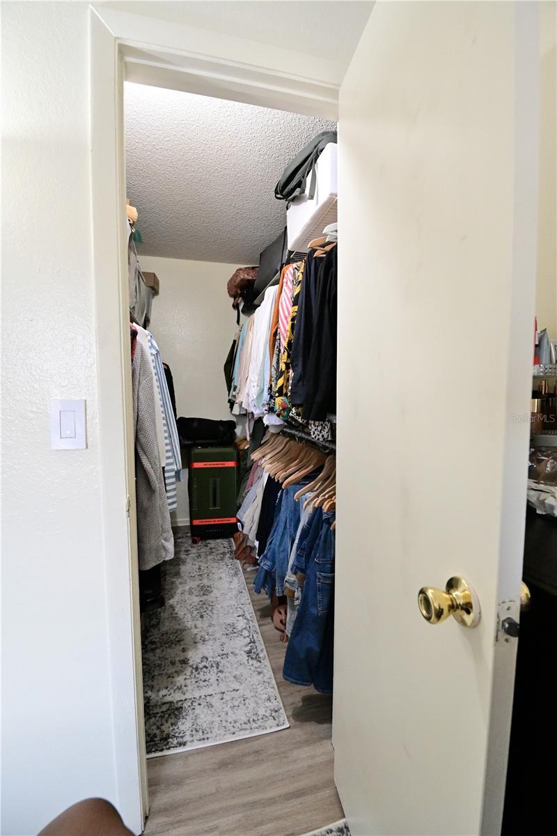 Image 18 of 25 For 974 Leeward Place 205