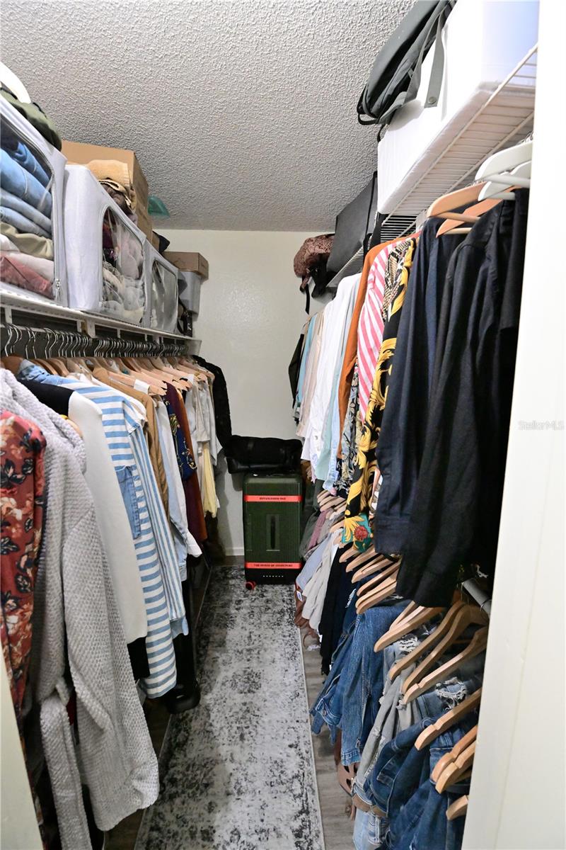 Image 21 of 25 For 974 Leeward Place 205