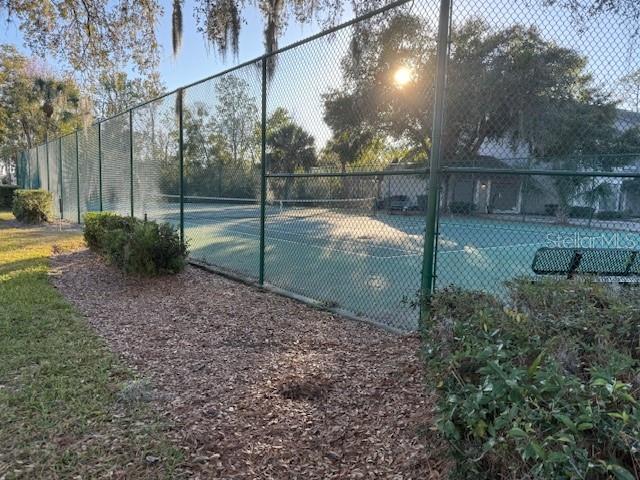Image 36 of 40 For 322 Shadowbay Boulevard