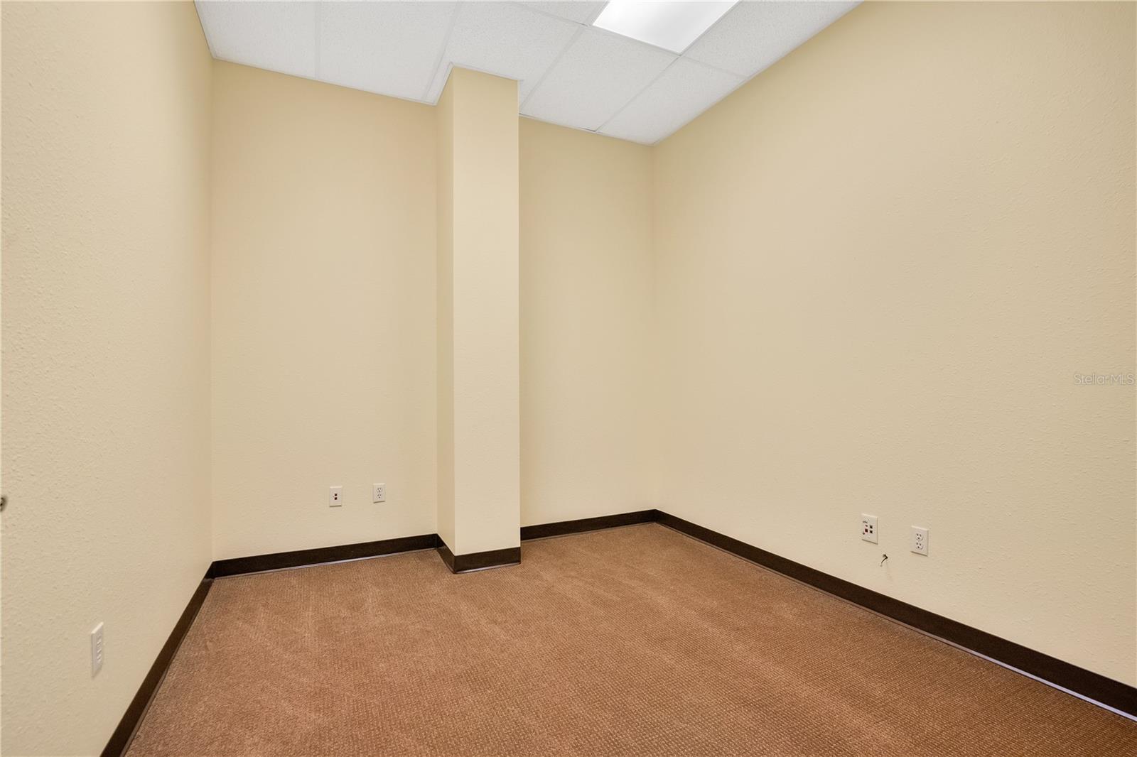 Image 12 of 53 For 6421 Pinecastle Boulevard 1