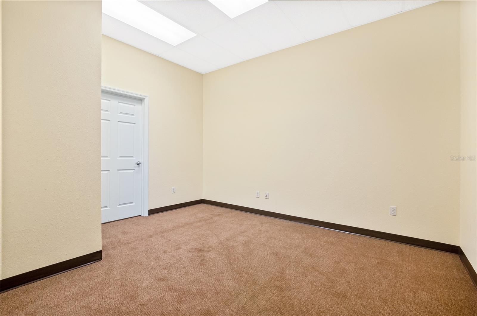 Image 13 of 53 For 6421 Pinecastle Boulevard 1