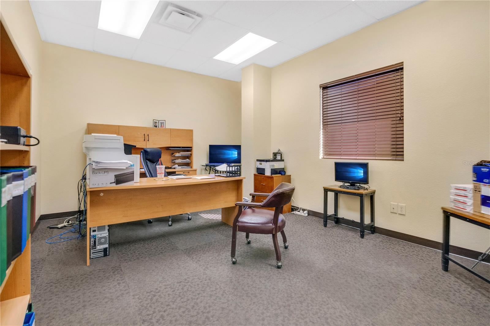 Image 18 of 53 For 6421 Pinecastle Boulevard 1