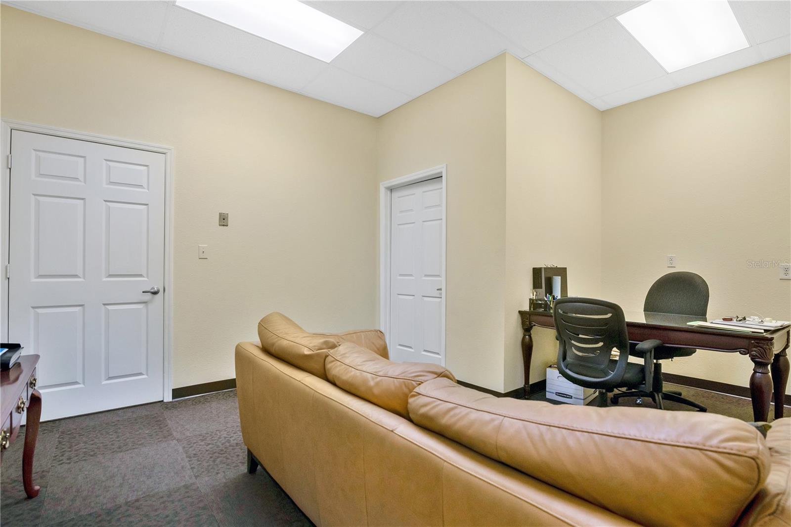 Image 5 of 53 For 6421 Pinecastle Boulevard 1