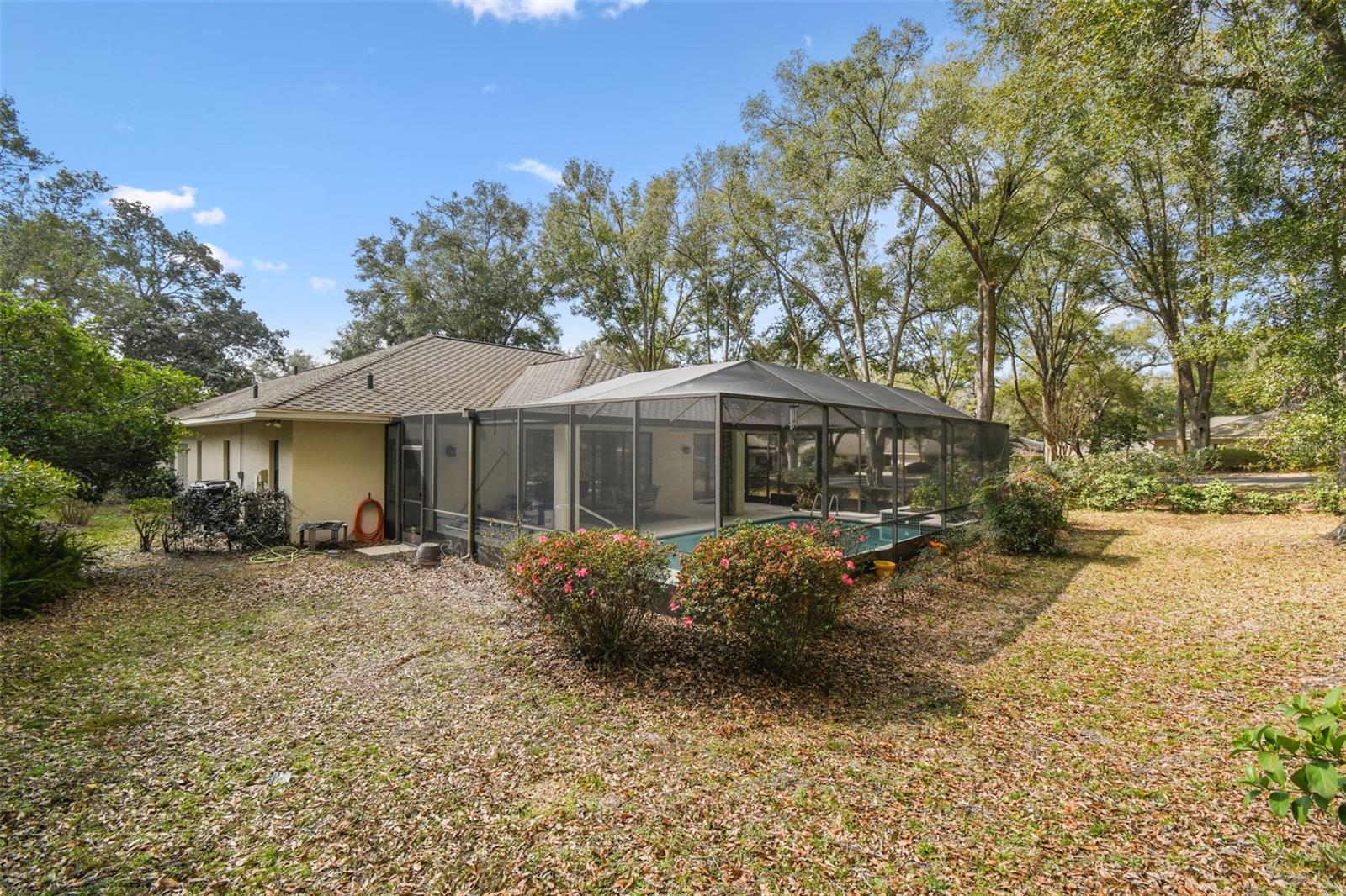 Listing photo id 29 for 3323 Wildwood Bay Court