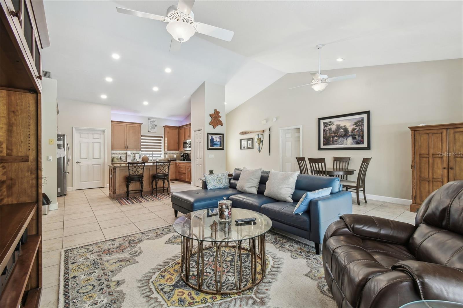 Listing photo id 6 for 3323 Wildwood Bay Court