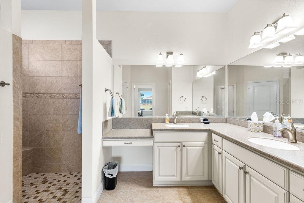 Image 16 of 33 For 10144 Lake Miona Way