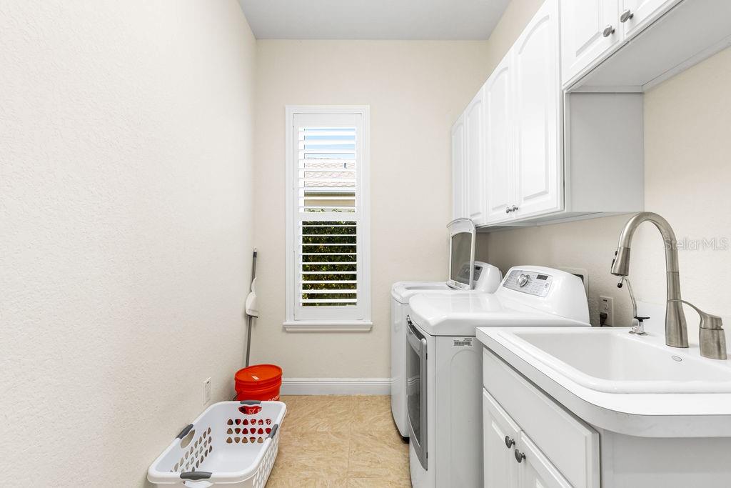 Image 23 of 33 For 10144 Lake Miona Way