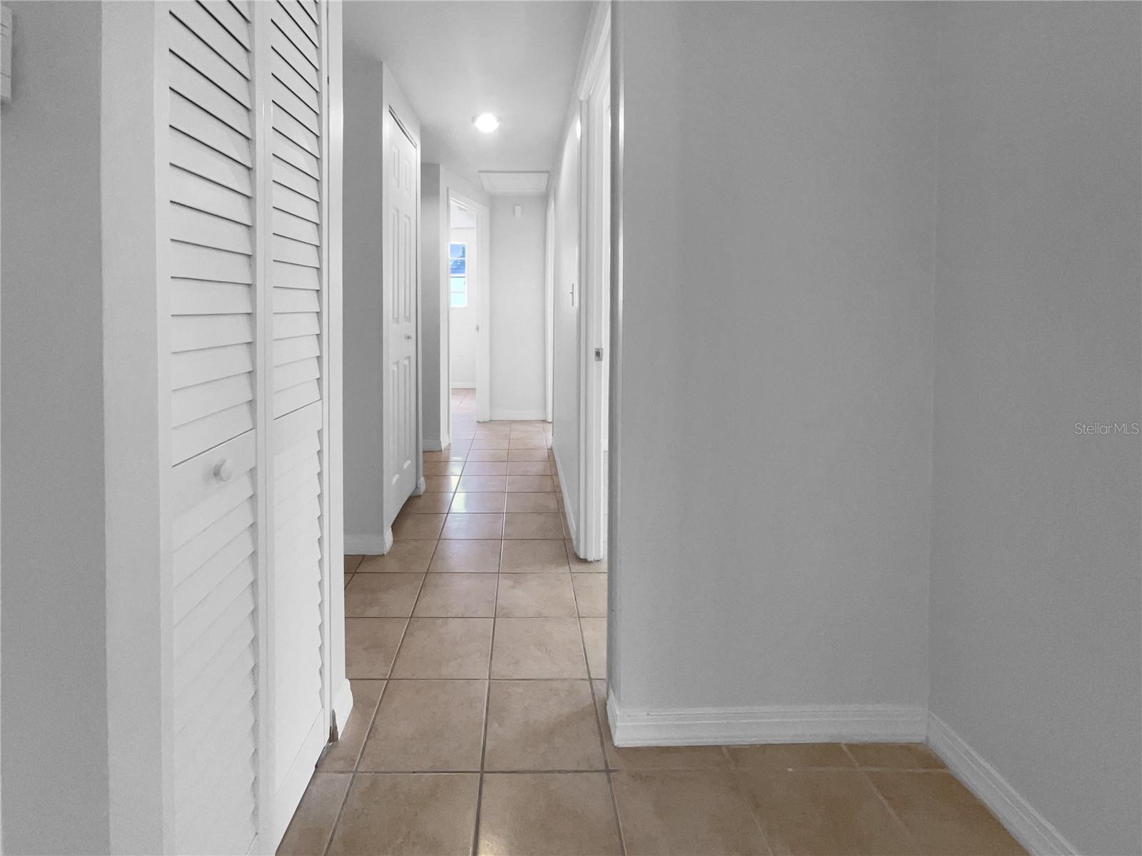 Image 12 of 19 For 913 27th Street E