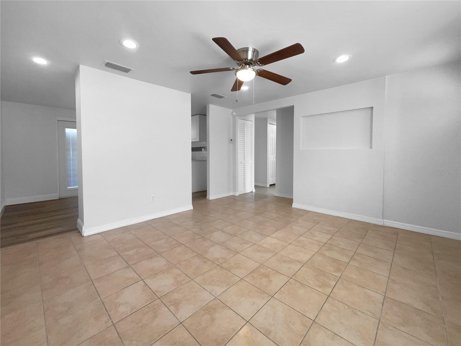 Image 15 of 19 For 913 27th Street E