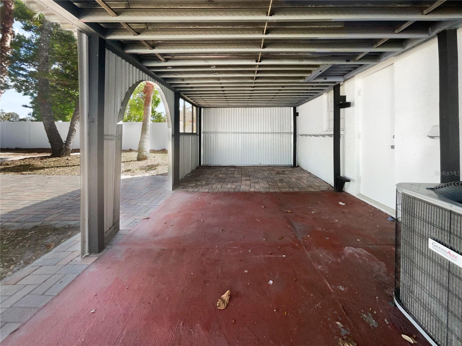 Image 16 of 19 For 913 27th Street E