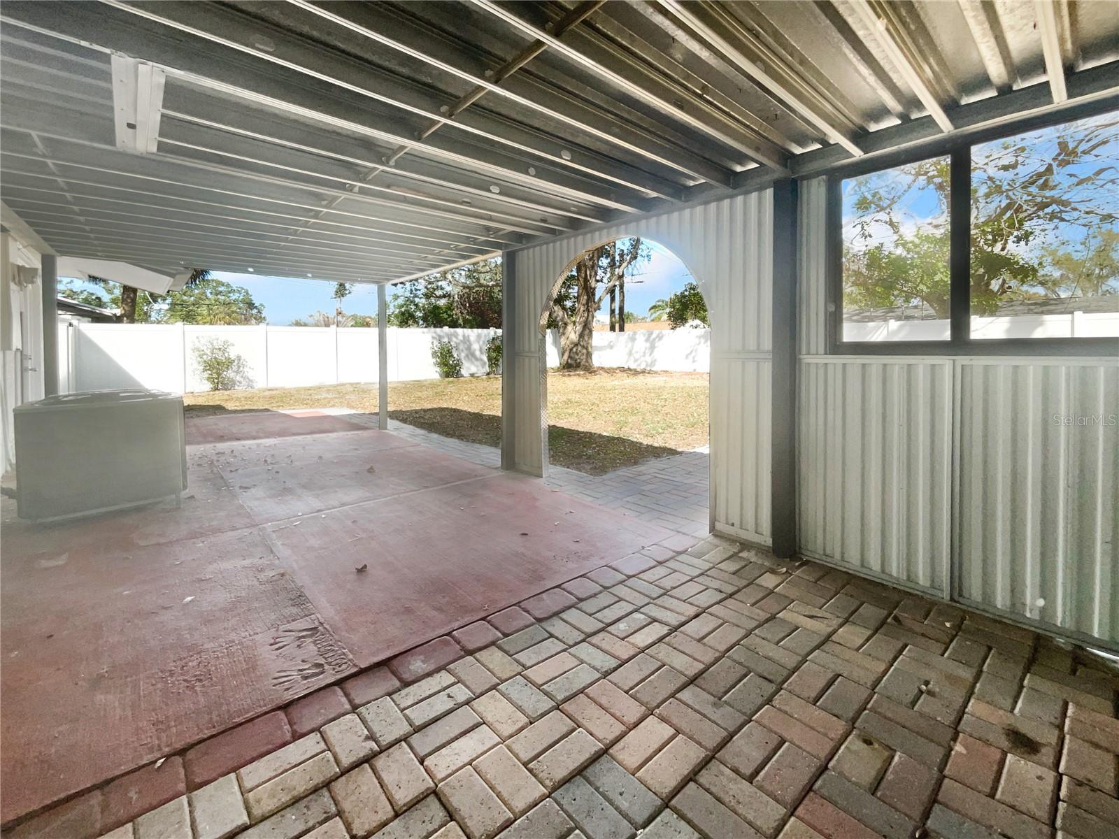 Image 17 of 19 For 913 27th Street E
