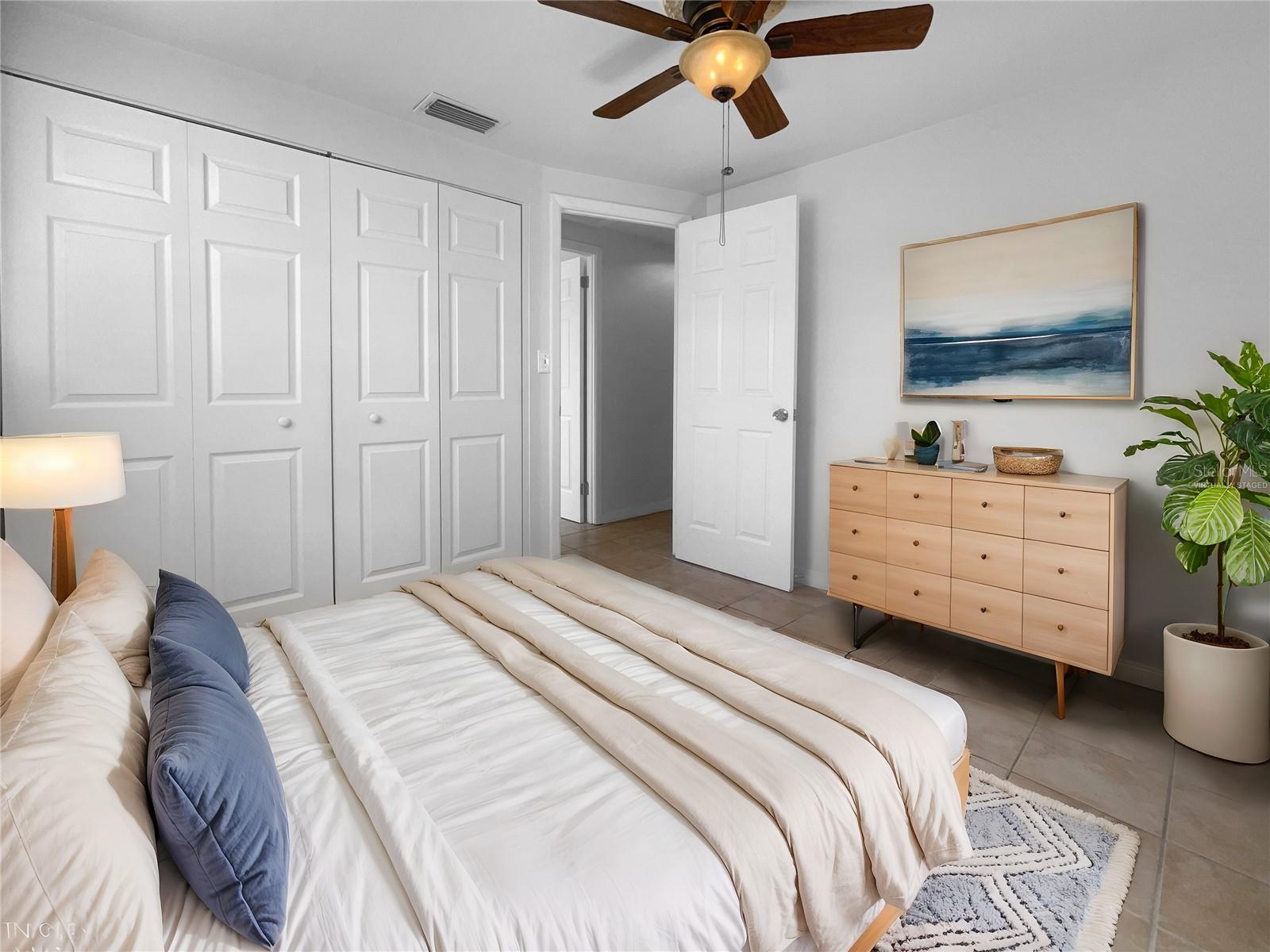 Image 4 of 19 For 913 27th Street E