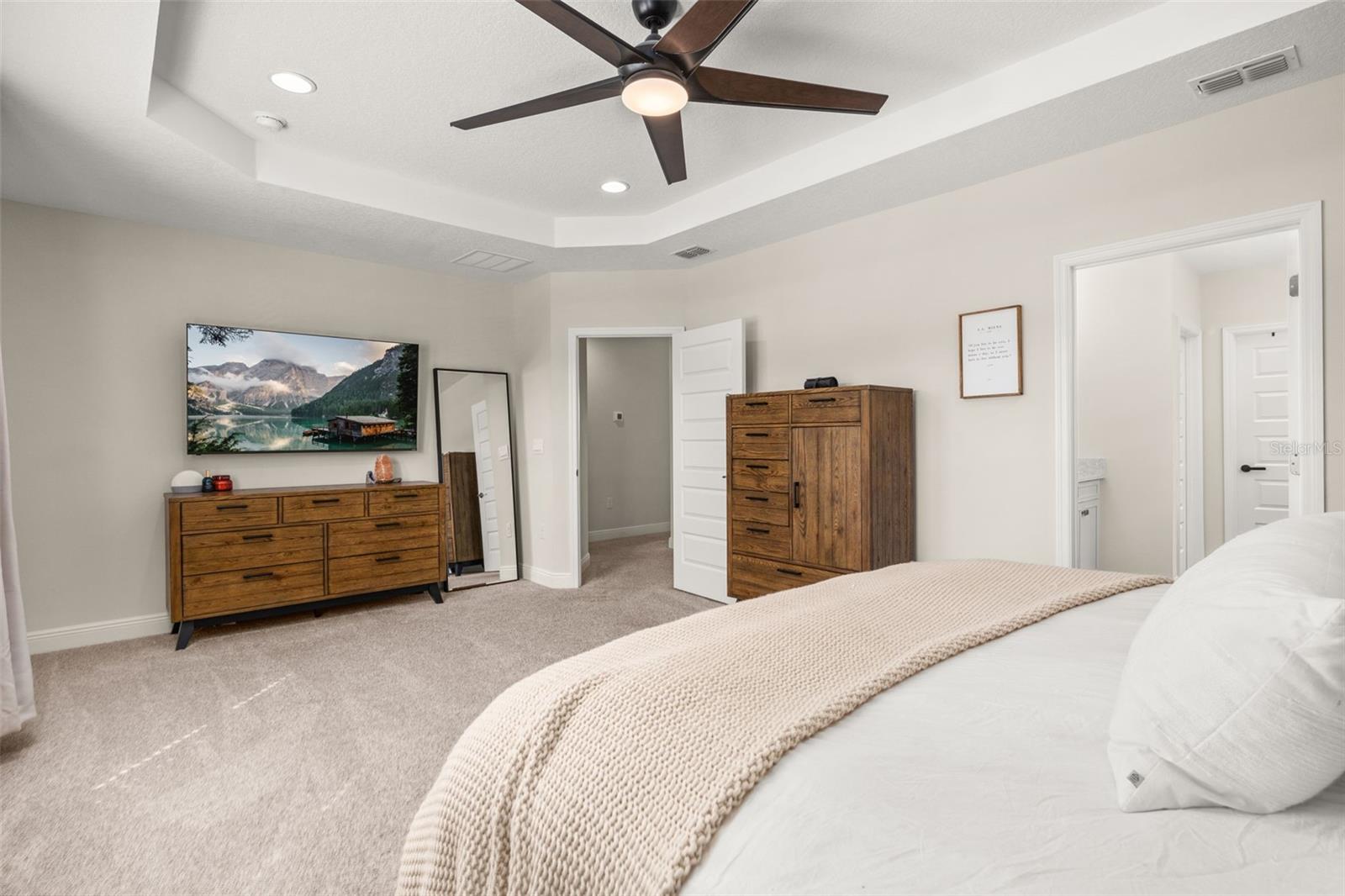 Image 34 of 86 For 18339 Oliver Twist Way