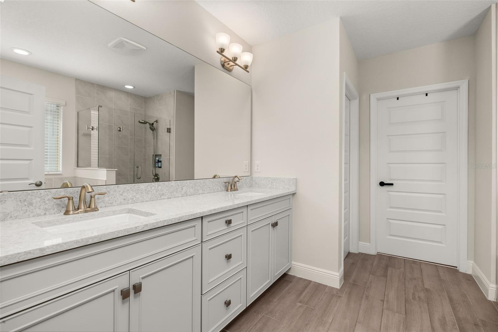 Image 36 of 86 For 18339 Oliver Twist Way