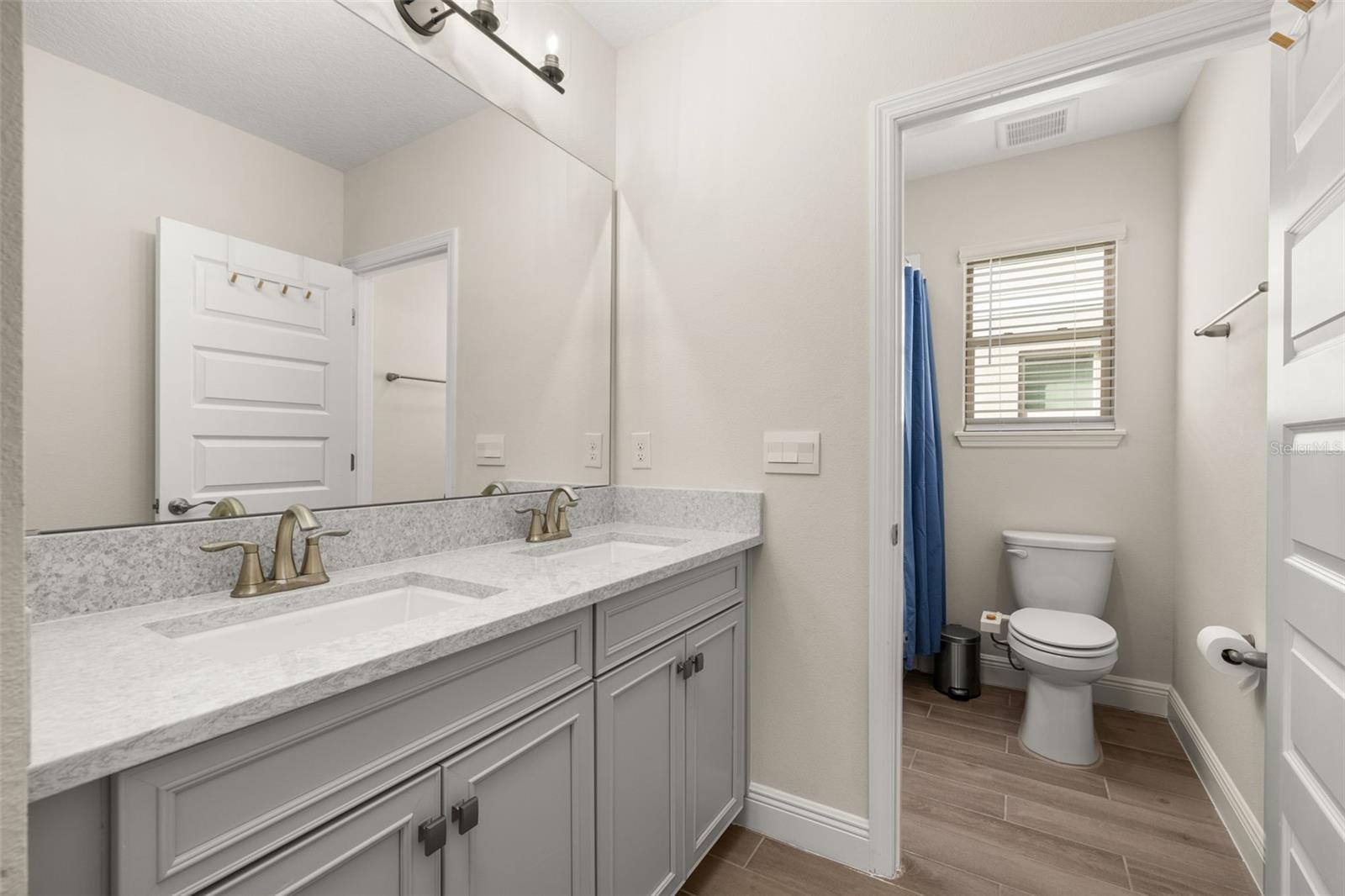 Image 44 of 86 For 18339 Oliver Twist Way