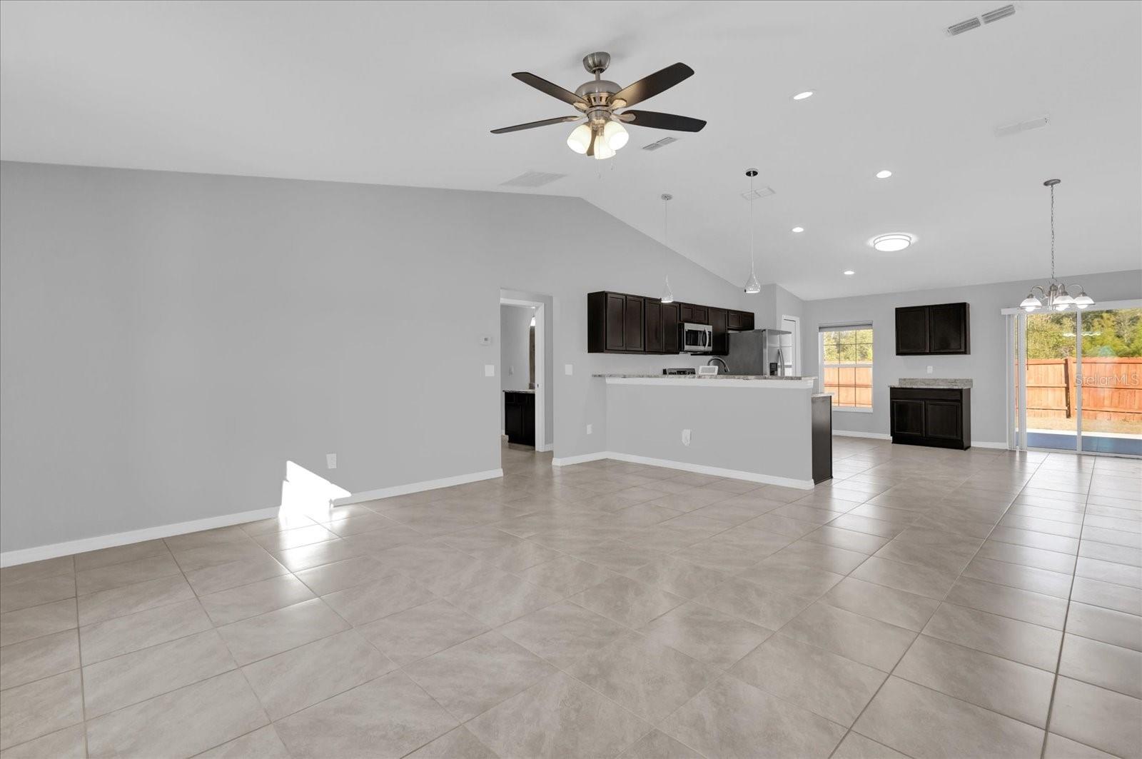 Image 3 of 26 For 13258 Sw 29th Cir