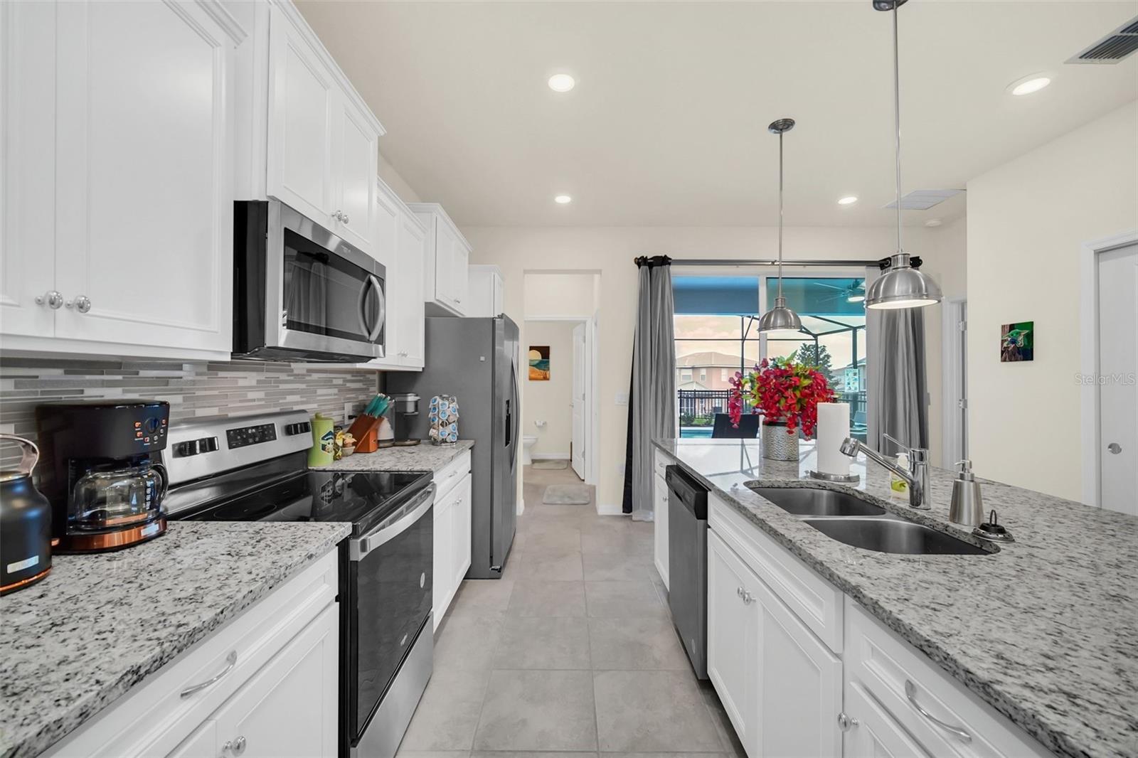 Image 18 of 61 For 3811 Lana Avenue