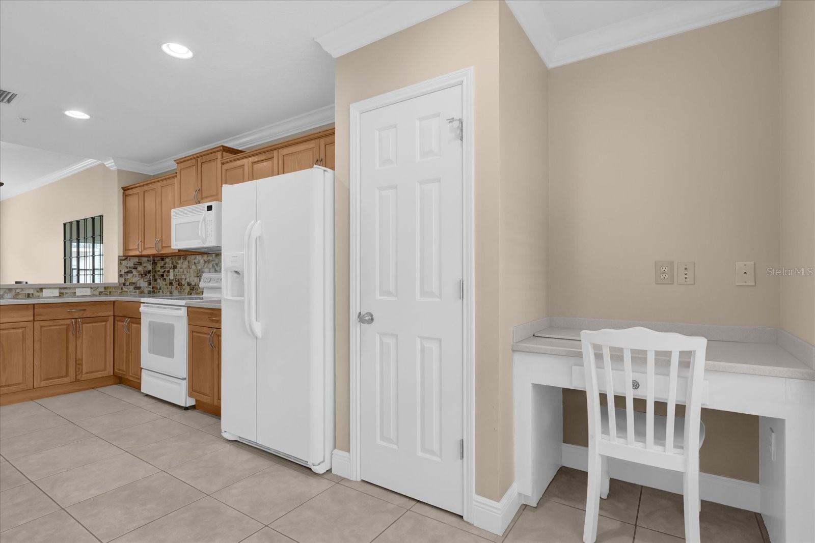 Image 10 of 28 For 706 Westpark Way 203