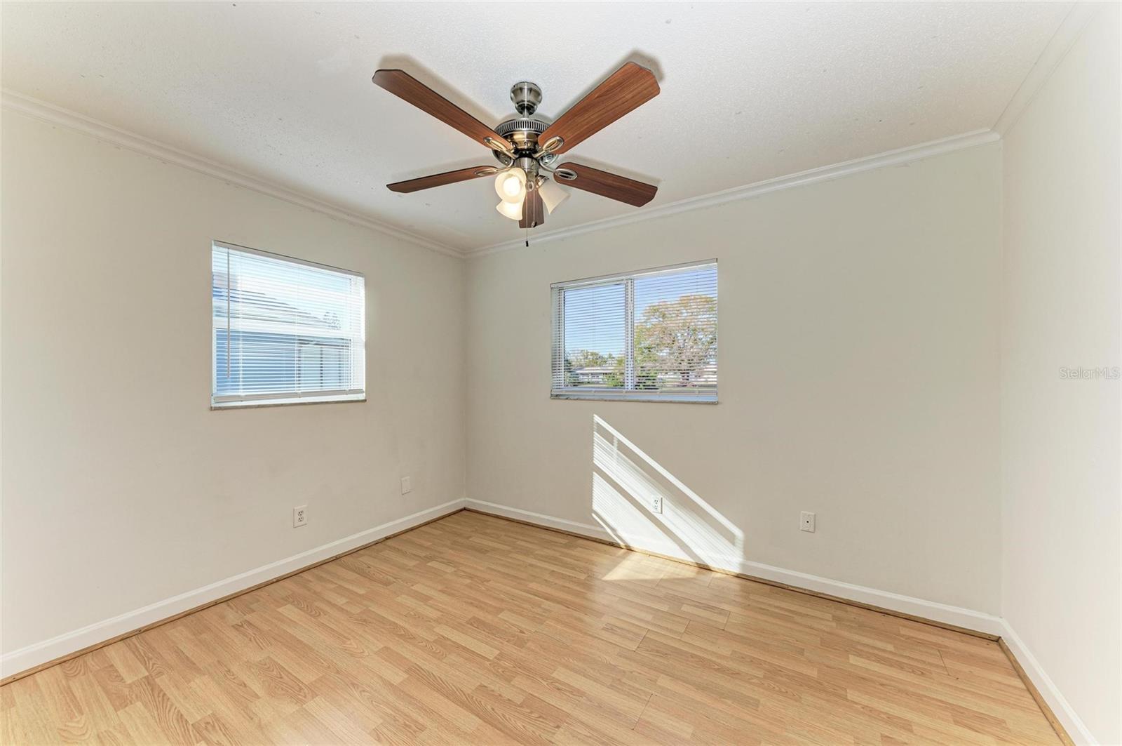 Image 12 of 22 For 408 43rd Street Boulevard W