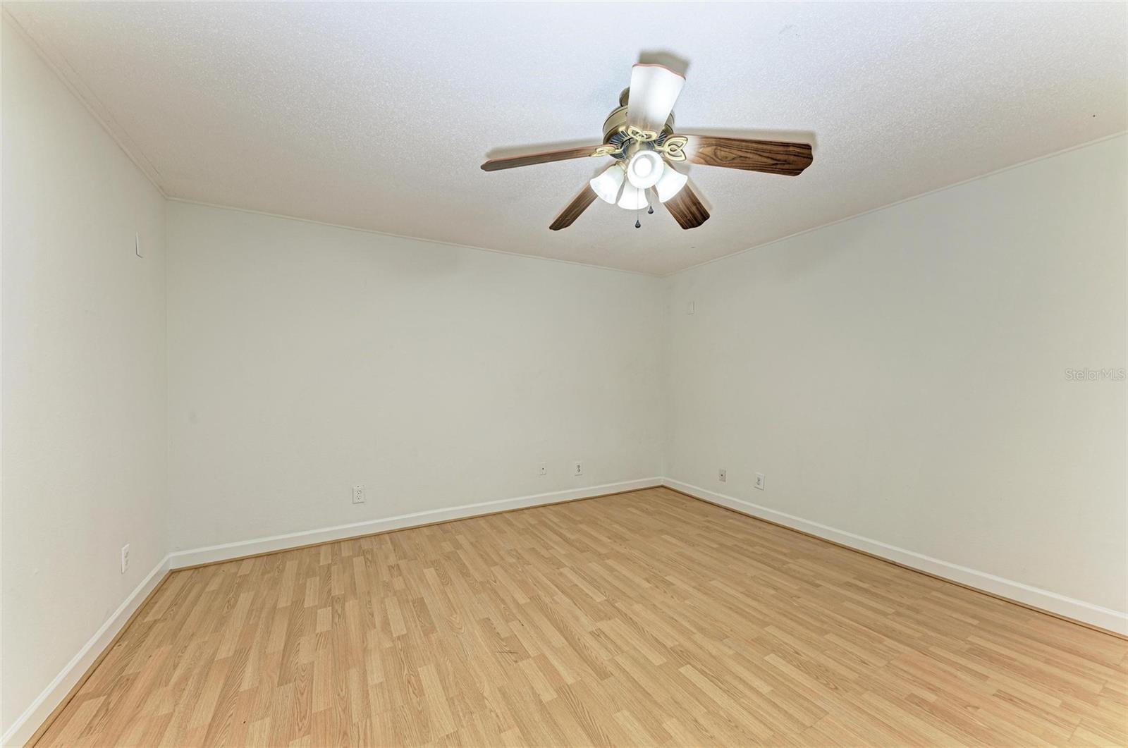 Image 14 of 22 For 408 43rd Street Boulevard W