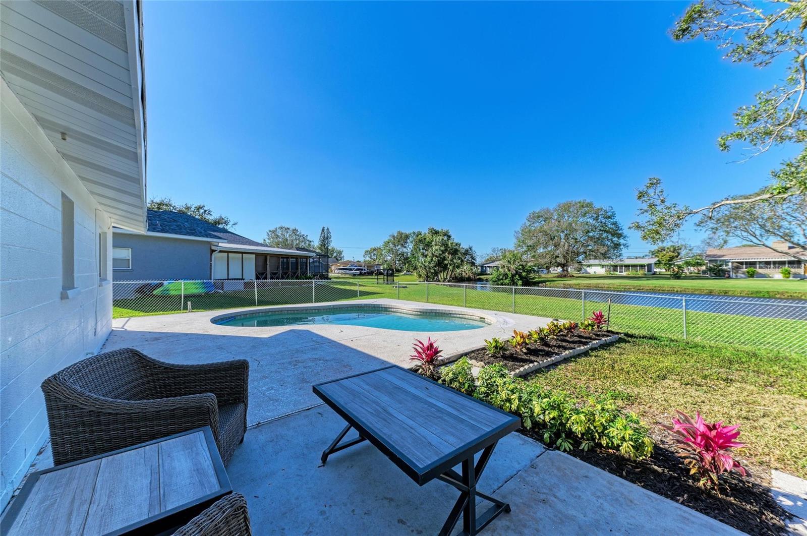 Image 17 of 22 For 408 43rd Street Boulevard W