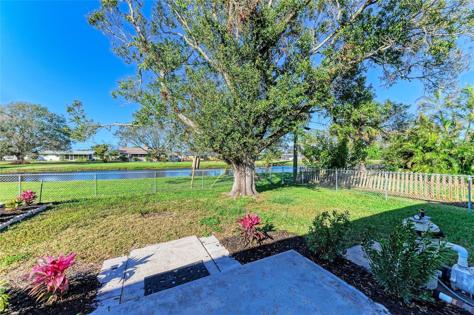 Image 20 of 22 For 408 43rd Street Boulevard W