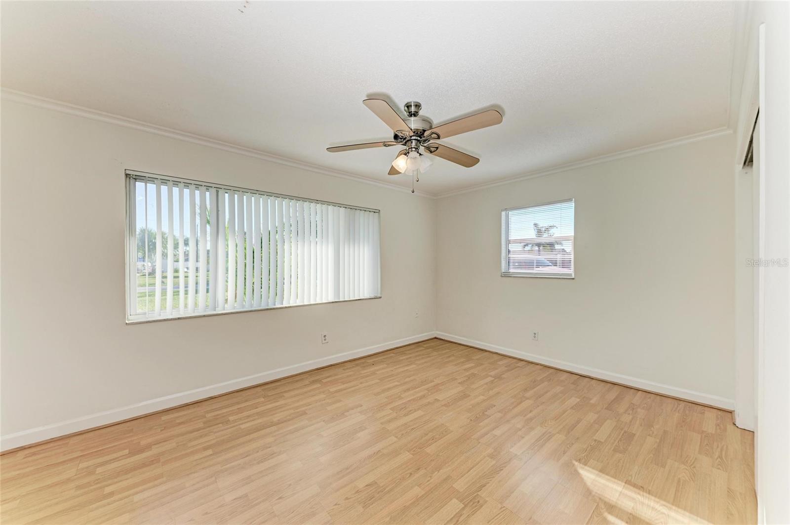 Image 9 of 22 For 408 43rd Street Boulevard W