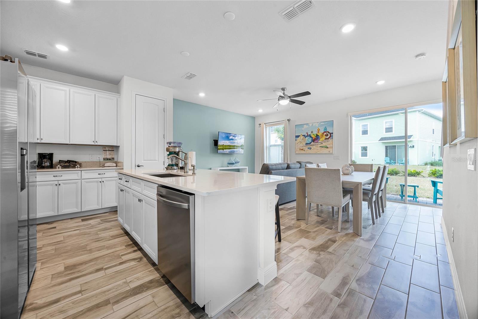 Image 10 of 86 For 8179 Coconut Place