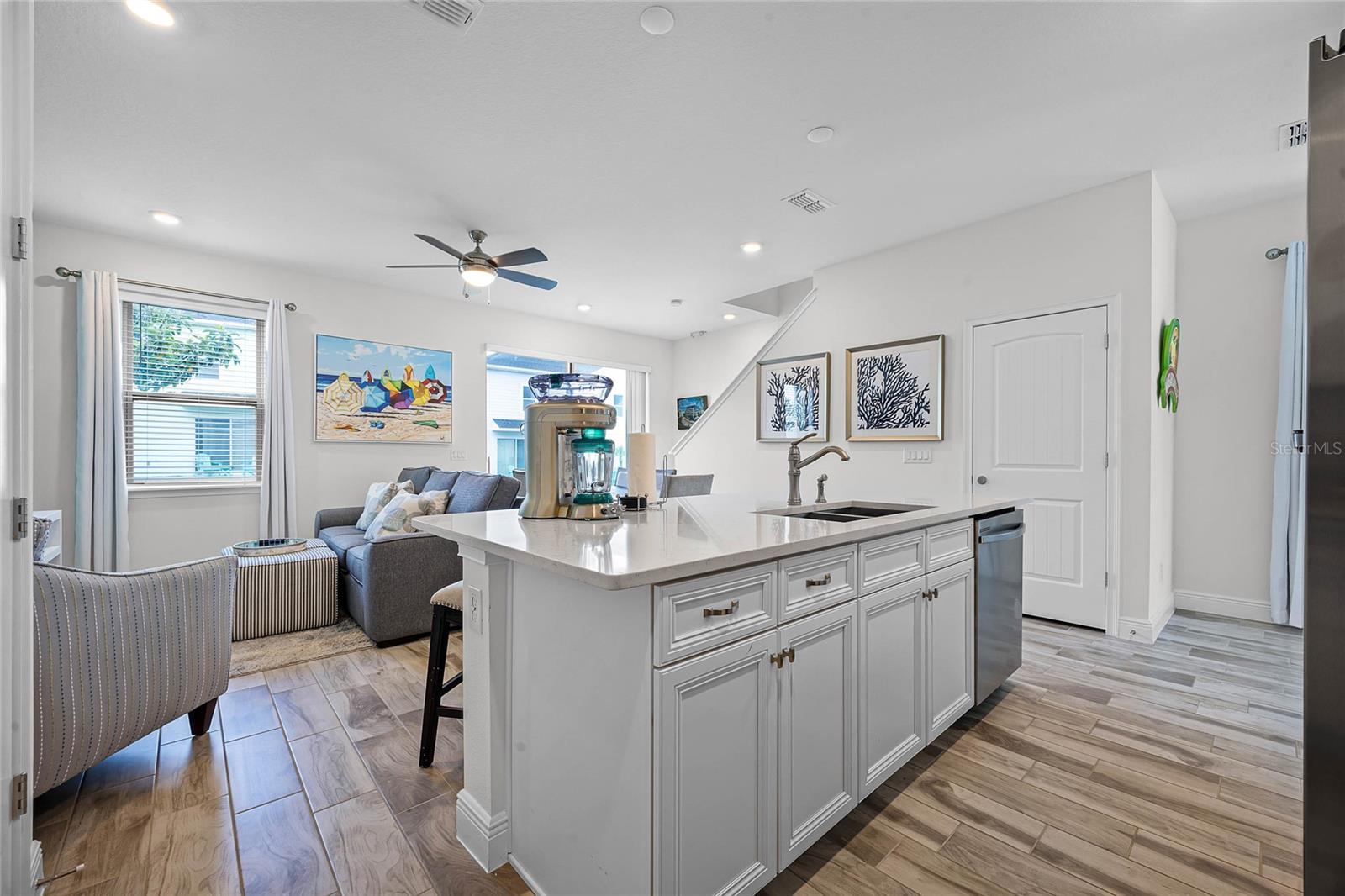Image 17 of 86 For 8179 Coconut Place