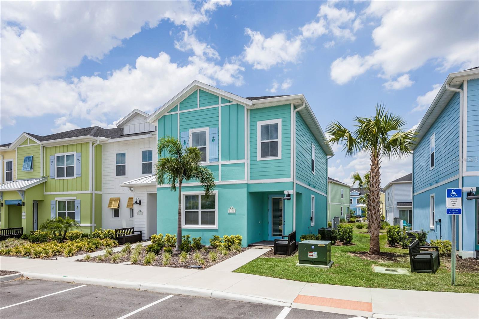 Image 3 of 86 For 8179 Coconut Place