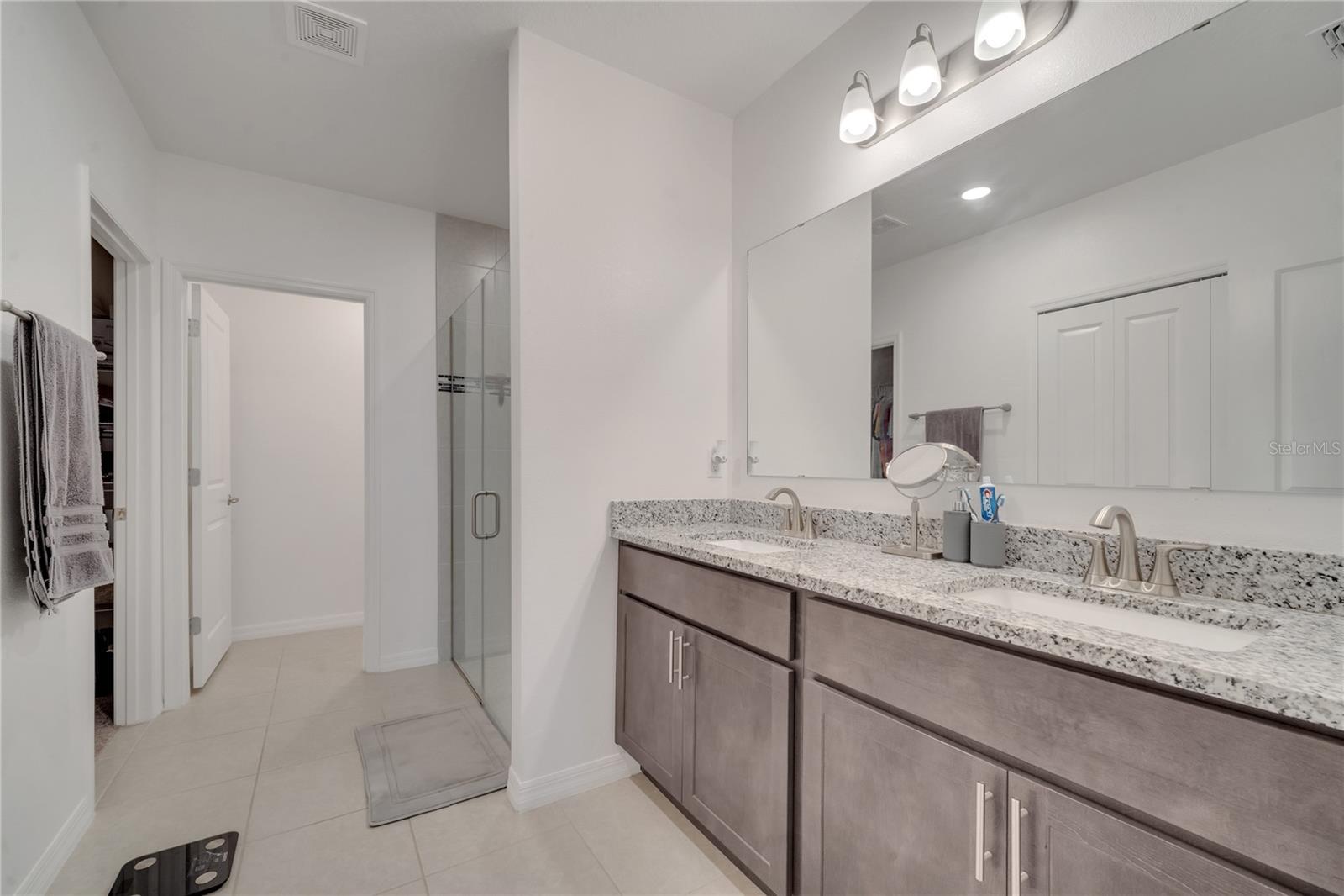 Image 13 of 19 For 4057 Sagefield Drive