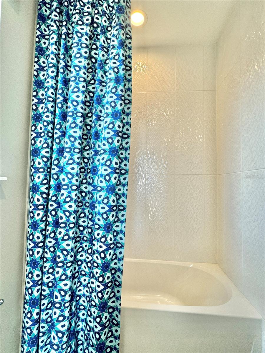 Image 43 of 84 For 8712 Crick Alley
