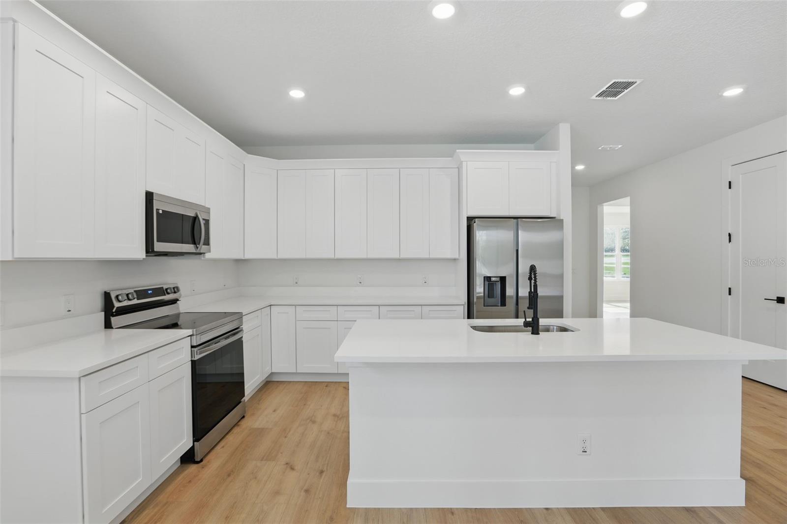 Image 7 of 40 For 355 Anderson Drive