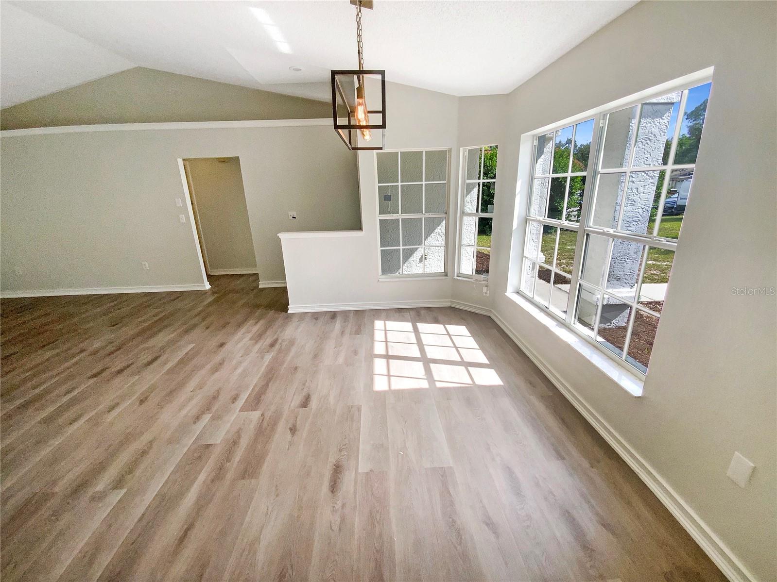 Image 29 of 33 For 8103 Rhanbuoy Road