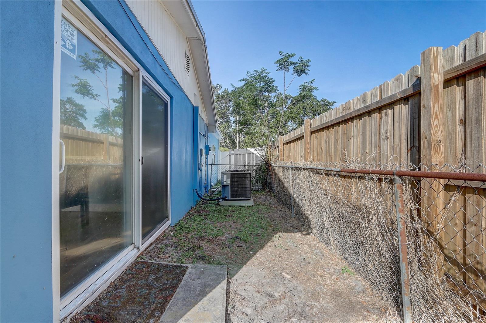 Image 19 of 37 For 2743 Grandola Drive