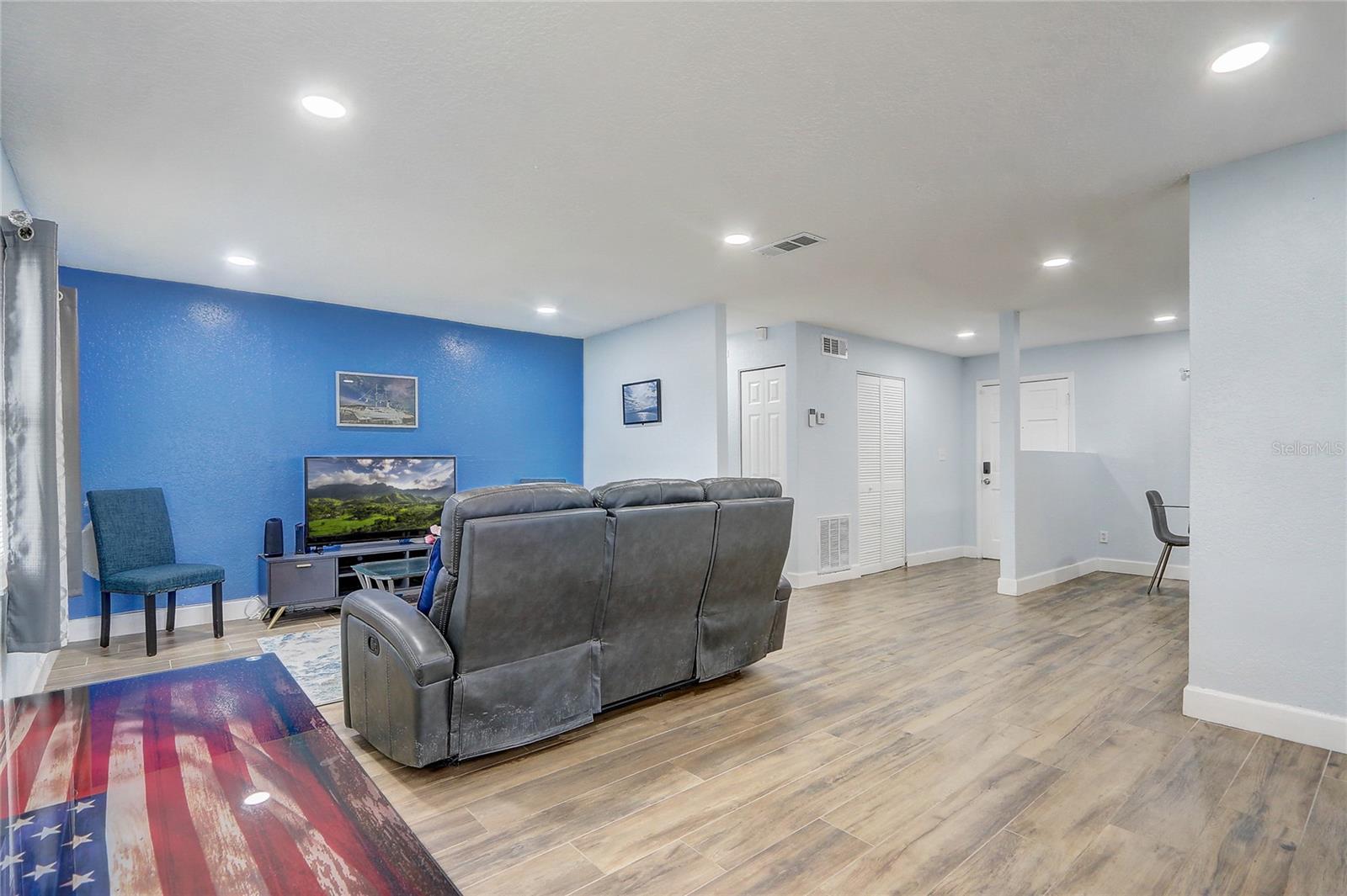 Image 6 of 37 For 2743 Grandola Drive