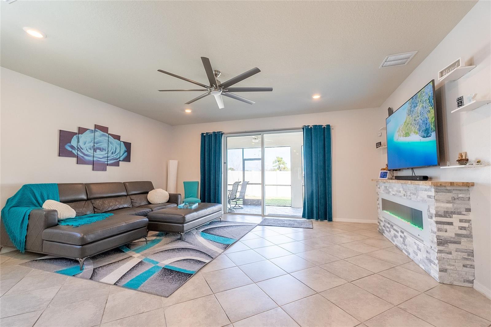 Image 15 of 43 For 5637 Cedar Chase Drive
