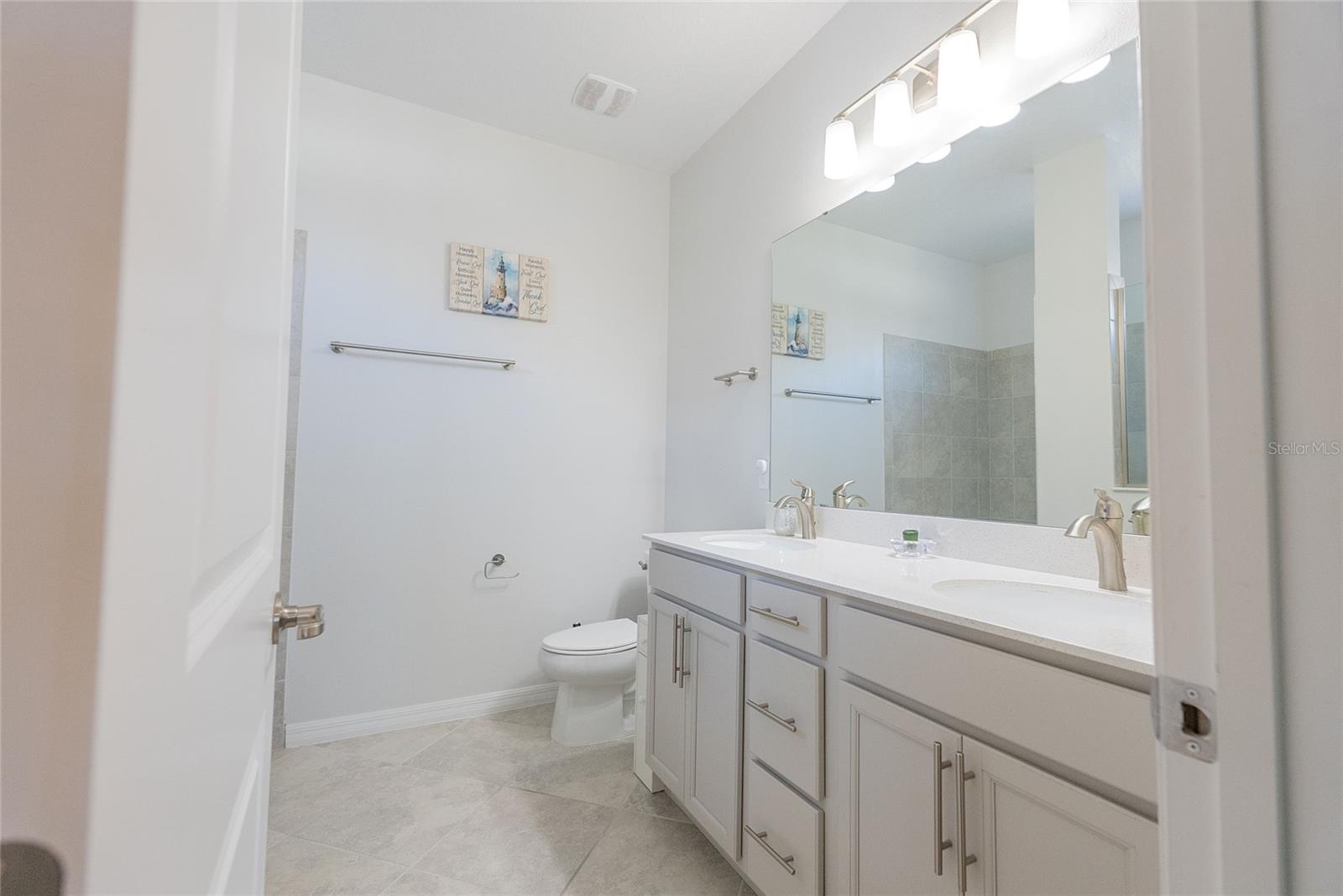 Image 20 of 43 For 5637 Cedar Chase Drive