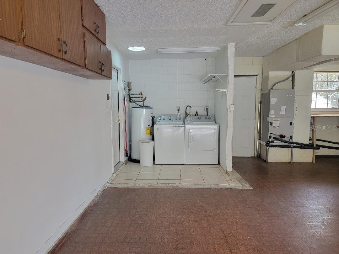 Image 18 of 19 For 2215 Hontoon Rd.