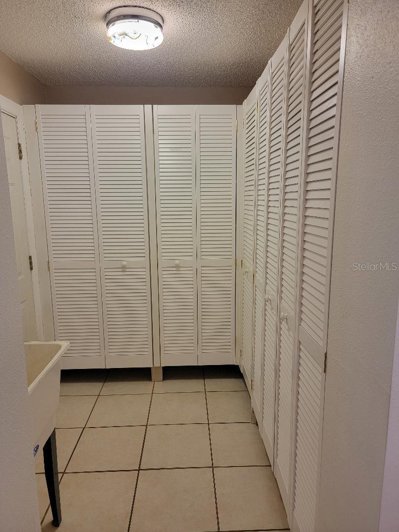 Image 9 of 19 For 2215 Hontoon Rd.