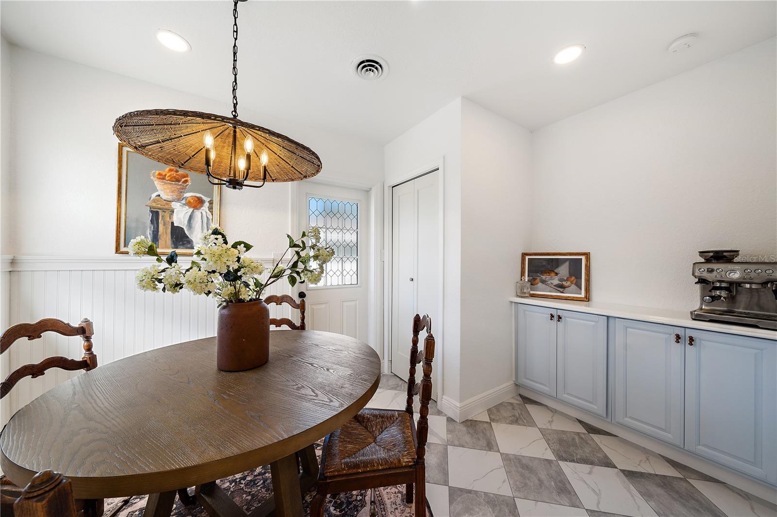 Image 11 of 19 For 7746 Westmoreland Drive