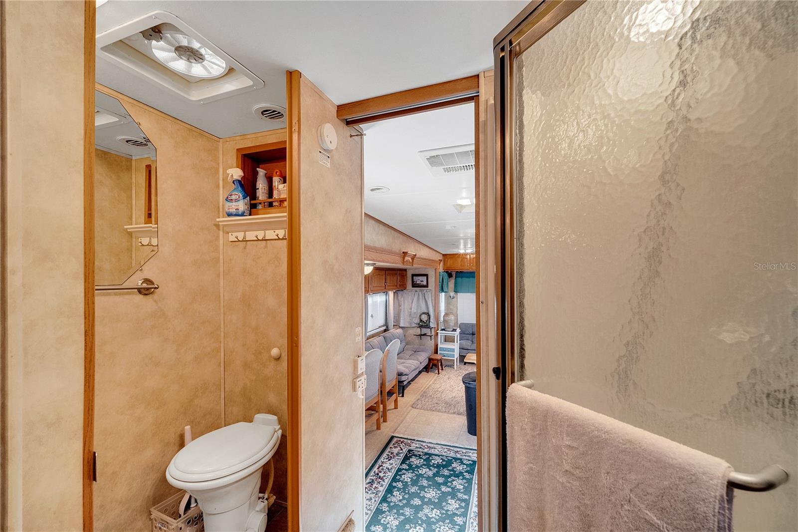 Image 17 of 48 For 11322 Goldfinch Way